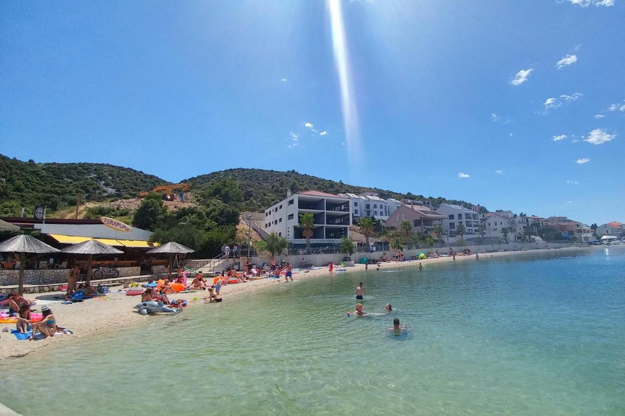 Apartments With A Parking Space Marina, Trogir - 11554 מראה חיצוני תמונה