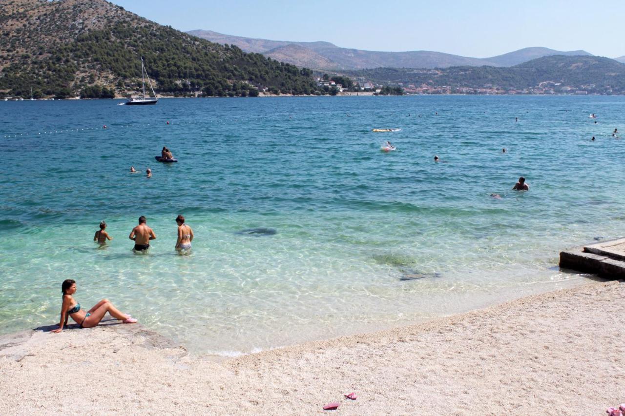 Apartments With A Parking Space Marina, Trogir - 11554 מראה חיצוני תמונה
